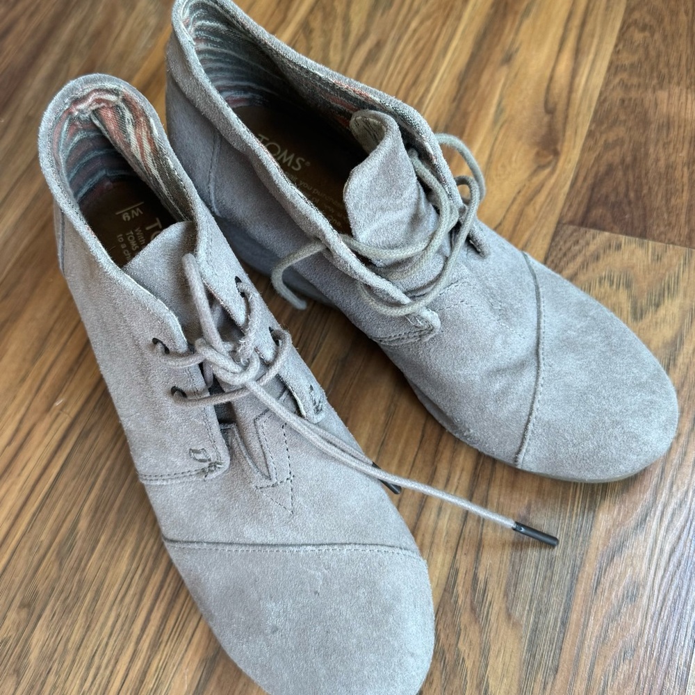 Tom’s Suede Lace-Up Ankle Boots